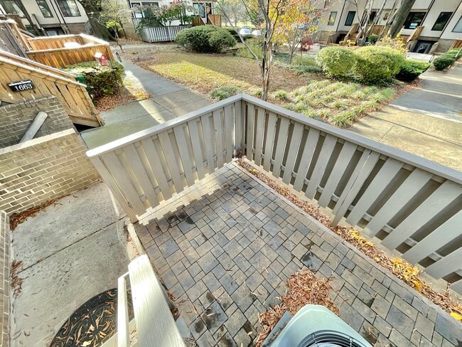 Building Photo - 1661 Westwind Way