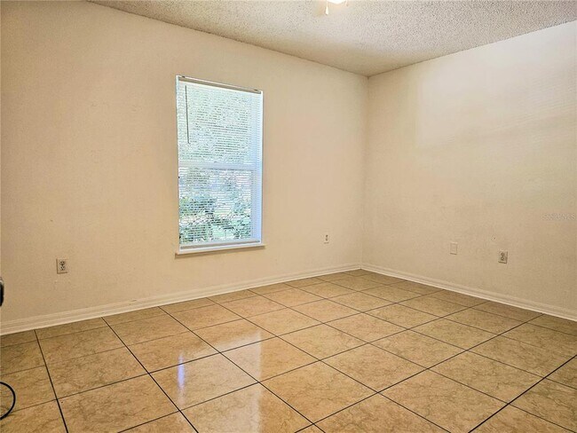 Building Photo - 921 Bristle Cone Ct