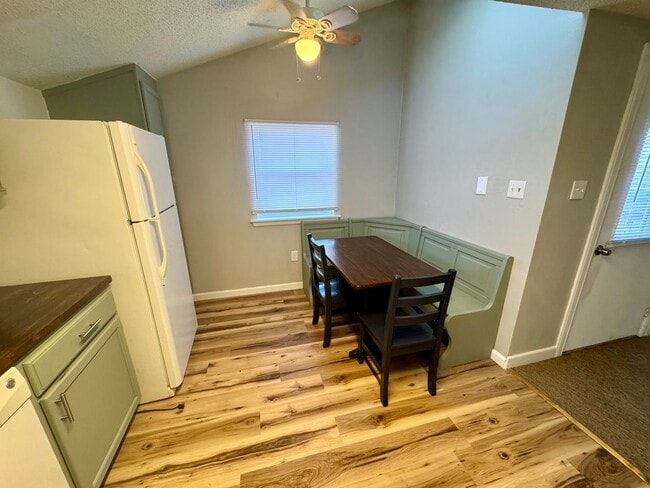 Building Photo - 409 North Ave