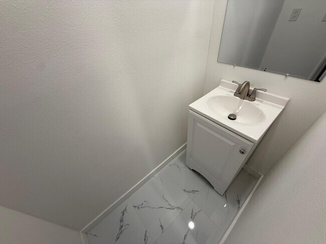 Building Photo - 793 Aspen Dr