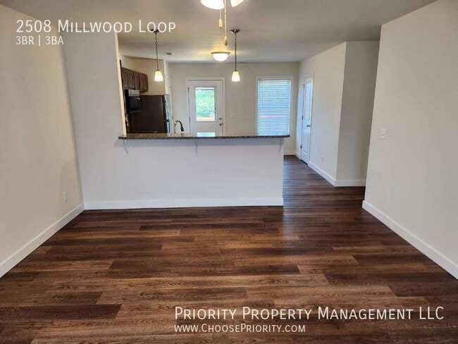 Building Photo - 2508 Millwood Loop