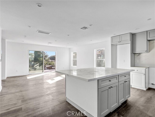 Building Photo - 1231 S Rowan Ave