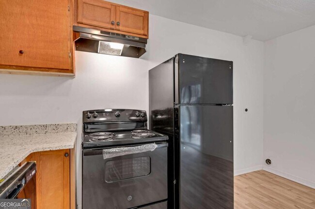 Building Photo - 1903 Whitehall Forest Ct SE