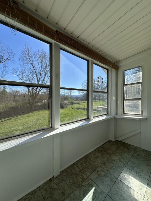 Building Photo - 174 Starnes Cove Rd