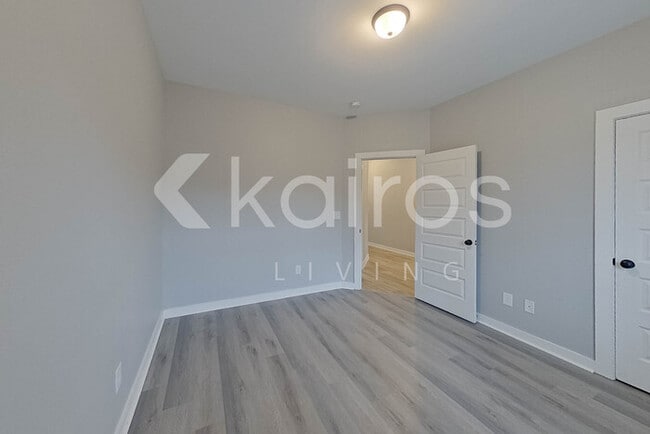 Building Photo - 45 HAWK LN