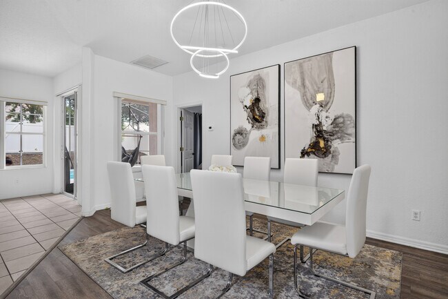 Building Photo - 515 Corvina Dr