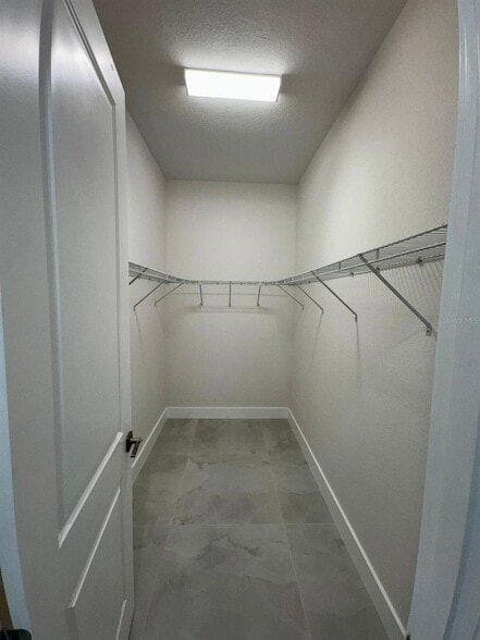 Building Photo - 2145 Redmond St