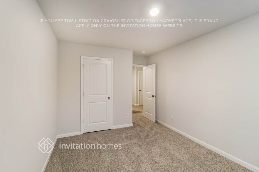 Building Photo - 372 Amelia Ln