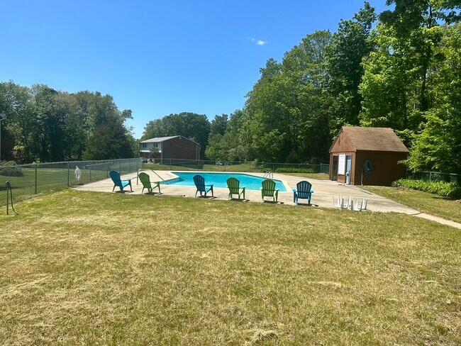 Community Pool - 213 Baxter Rd