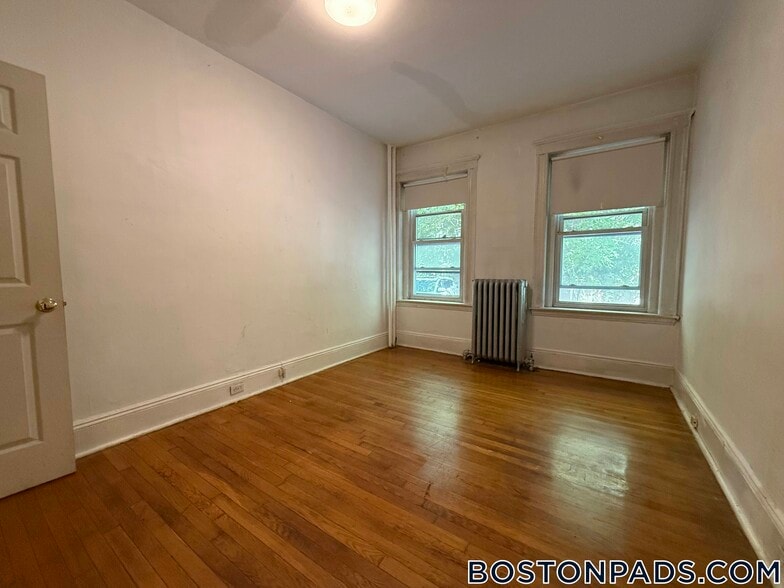 Building Photo - 37 Dwight St