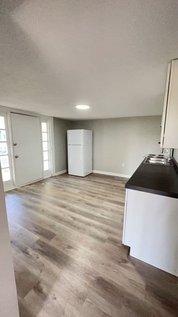 Building Photo - 1st Floor - 3 Bed 1 Bath