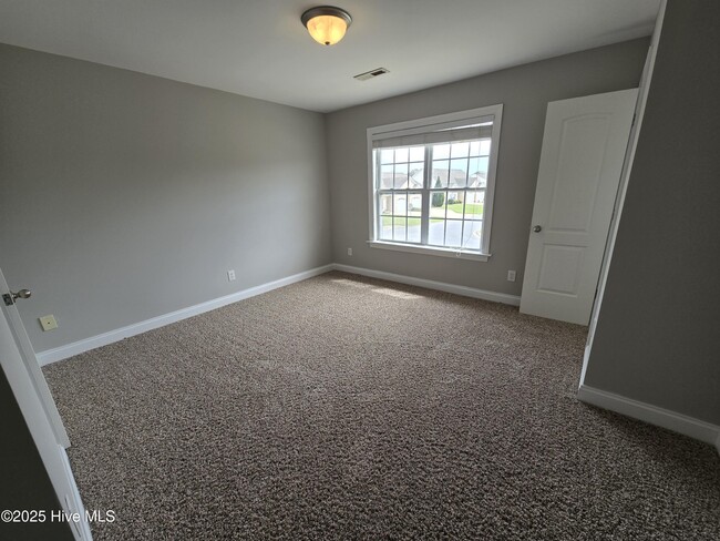 Building Photo - 1868 Cambria Dr