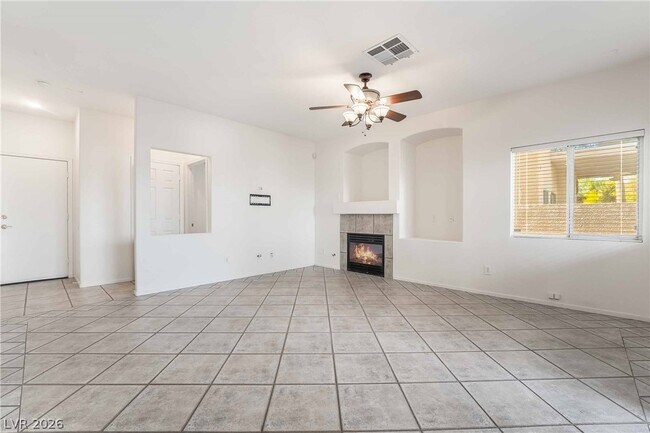Building Photo - 3194 Castle Canyon Ave