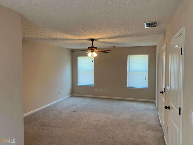 Building Photo - 25 Wexford Way