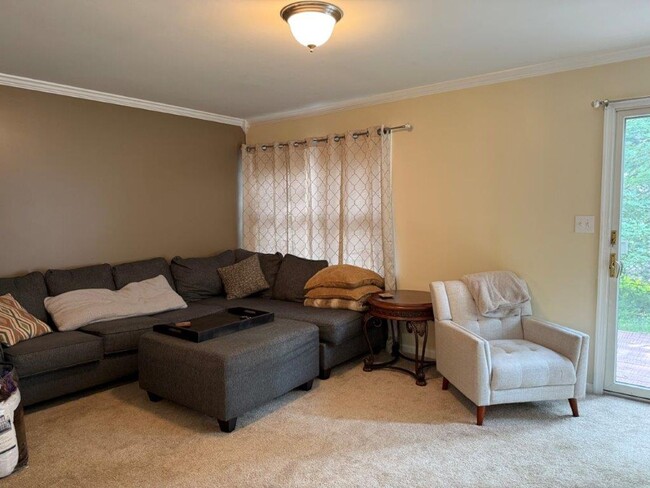 Building Photo - Beautifully Updated Hampden Twp, Cumberlan...