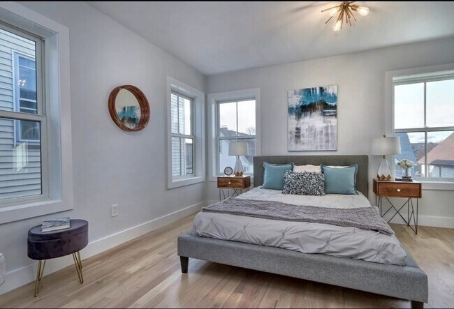 Building Photo - 12 Cawfield St