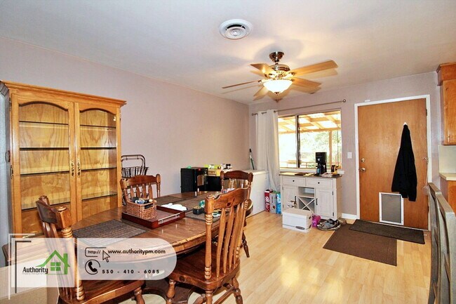 Building Photo - 4548 Pensacola St