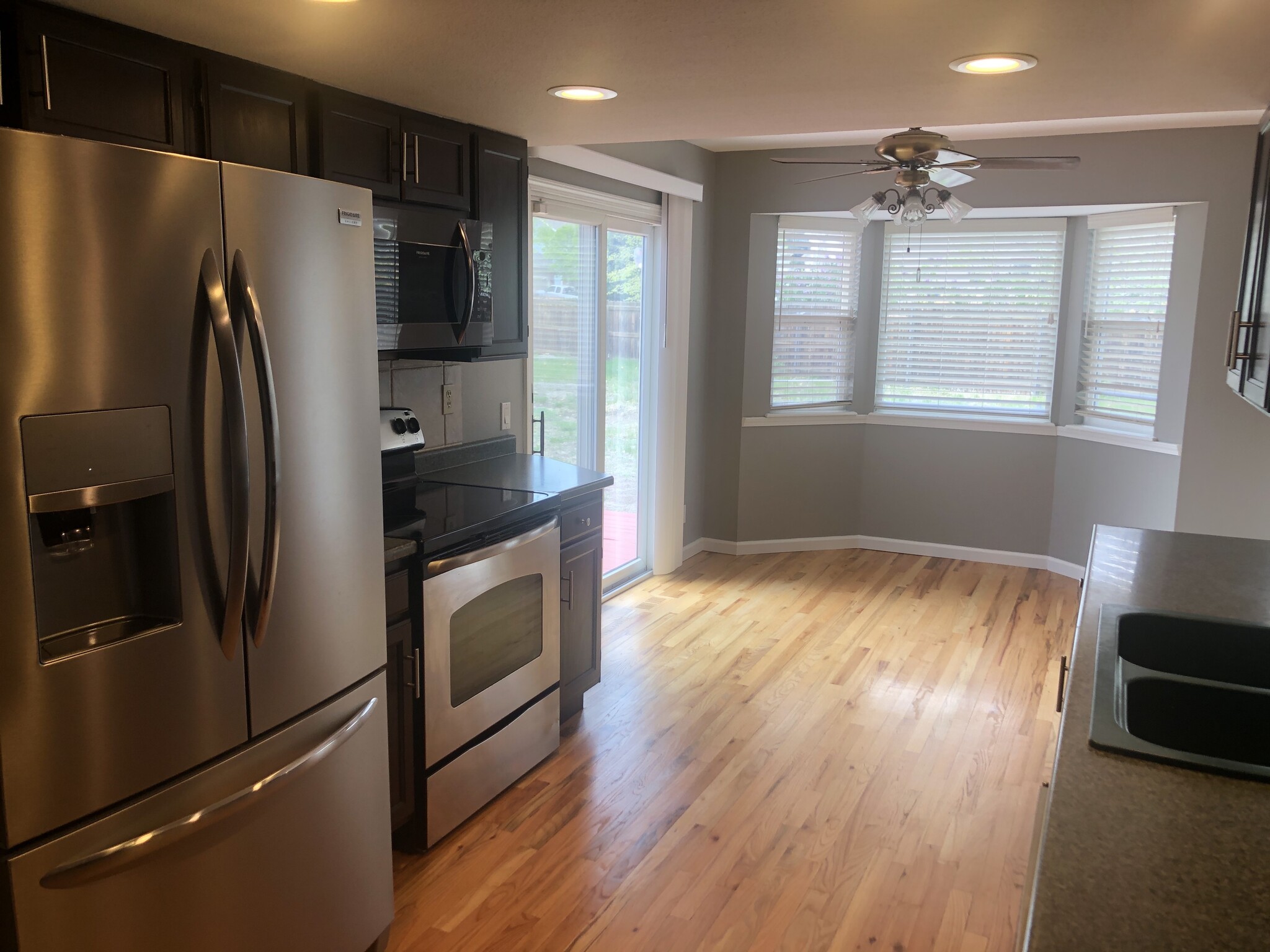 Building Photo - 8602 Alpine Valley Dr