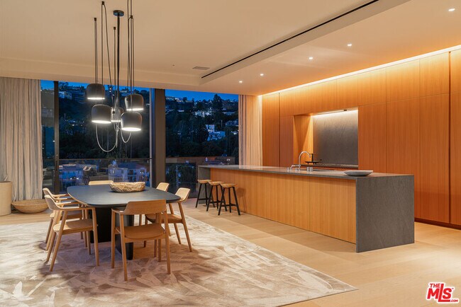 Building Photo - 9040 Sunset Blvd