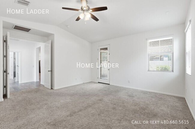 Building Photo - 3234 E Dogwood Pl
