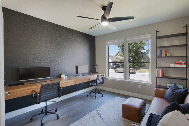 Building Photo - Spacious Home in Easton Park / McKinney Falls