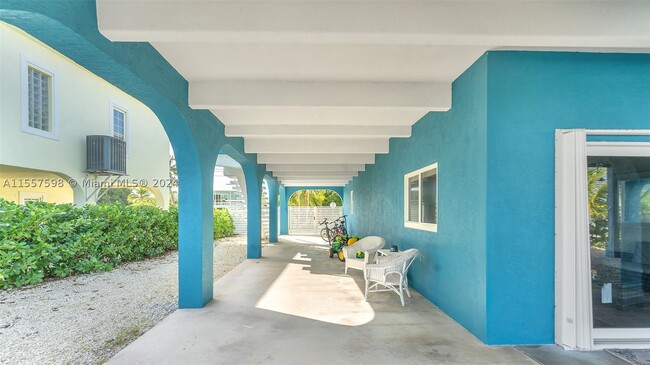 Building Photo - 441 La Fitte Rd