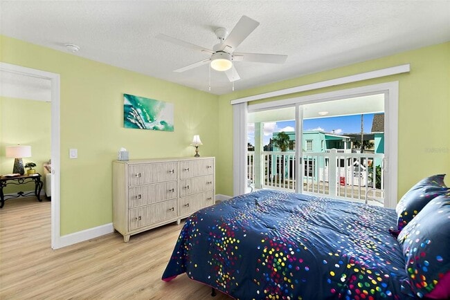 Building Photo - 300 S Central Ave