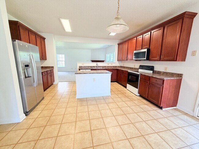 Building Photo - 2946 Heirloom Ln