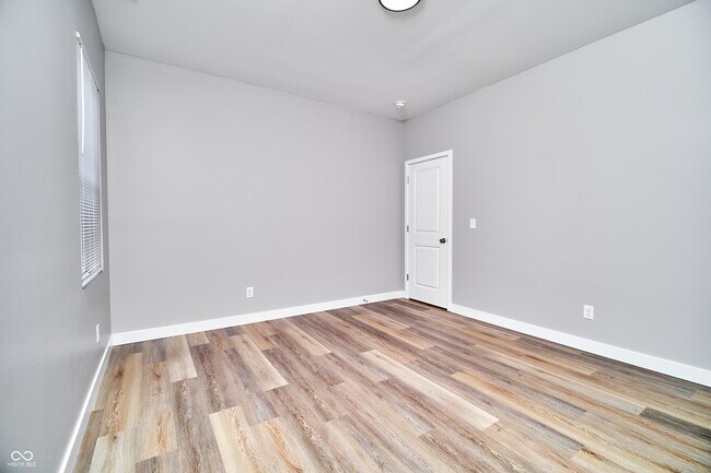 Building Photo - 415 Dequincy St