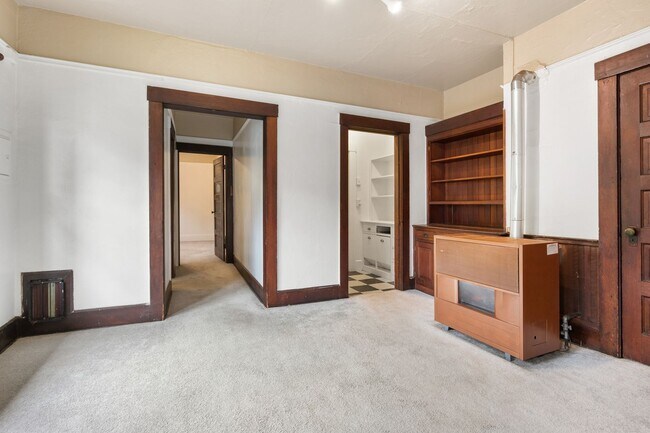 Building Photo - DON’T MISS OUT!!!! INCREDIBLE 3 BEDROOM