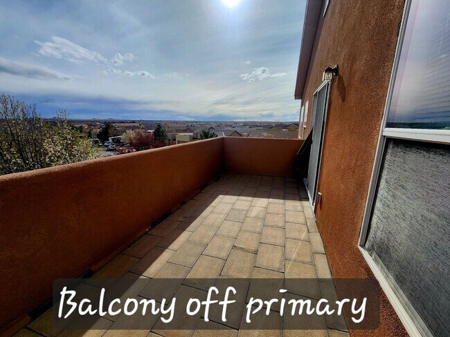 Building Photo - Spacious 4-Bedroom Home with Loft in Charm...