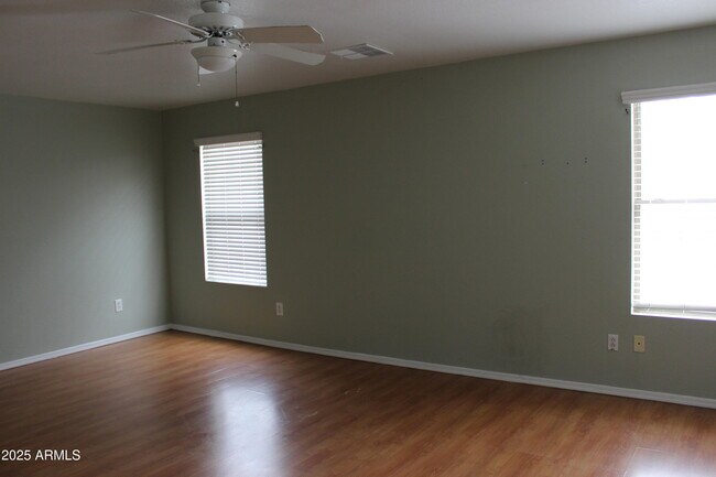 Building Photo - 1364 S Wagon Wheel Ct