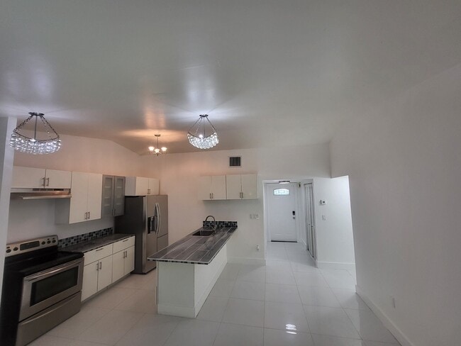 Building Photo - 10345 SW 209th Ln