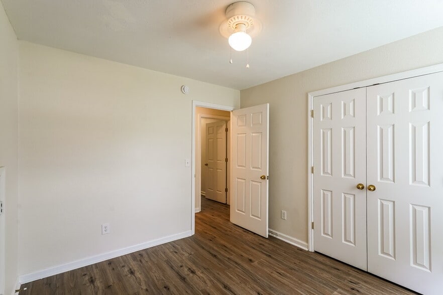 Building Photo - 608 Birchbrook Ct