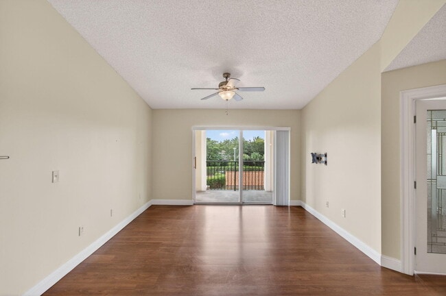 Building Photo - 157 Yacht Club Way