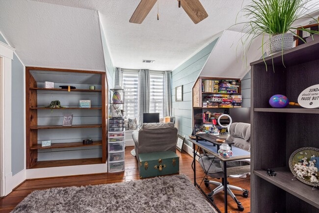 Building Photo - 3216 Avenue N