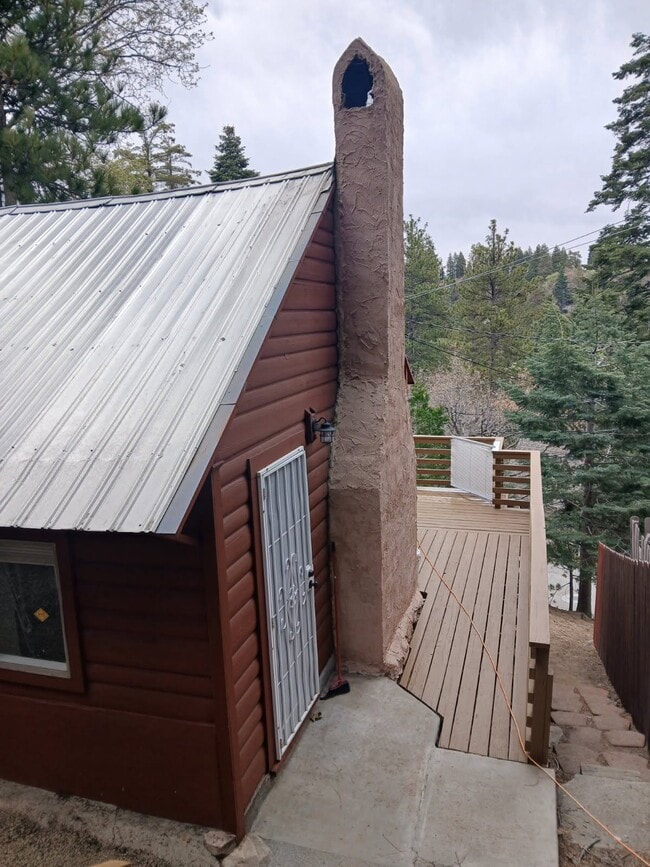 Building Photo - 26302 Lake Forest Dr