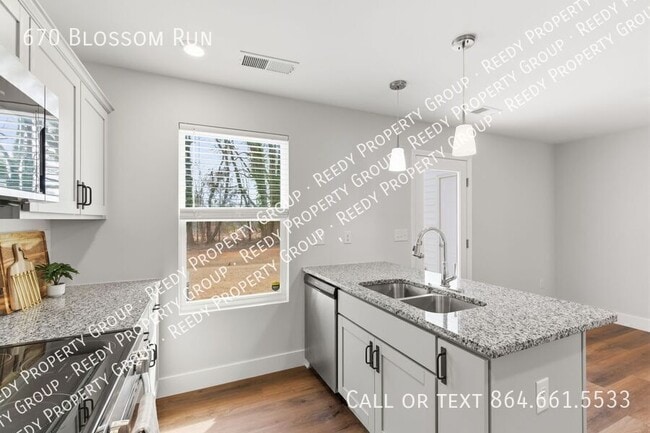 Building Photo - 670 Blossom Run