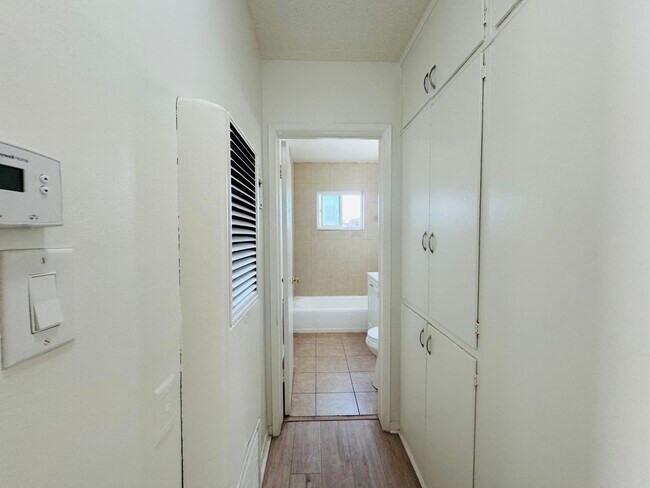 Building Photo - 1230 W 144th St