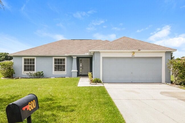Building Photo - 600 Willet Cir