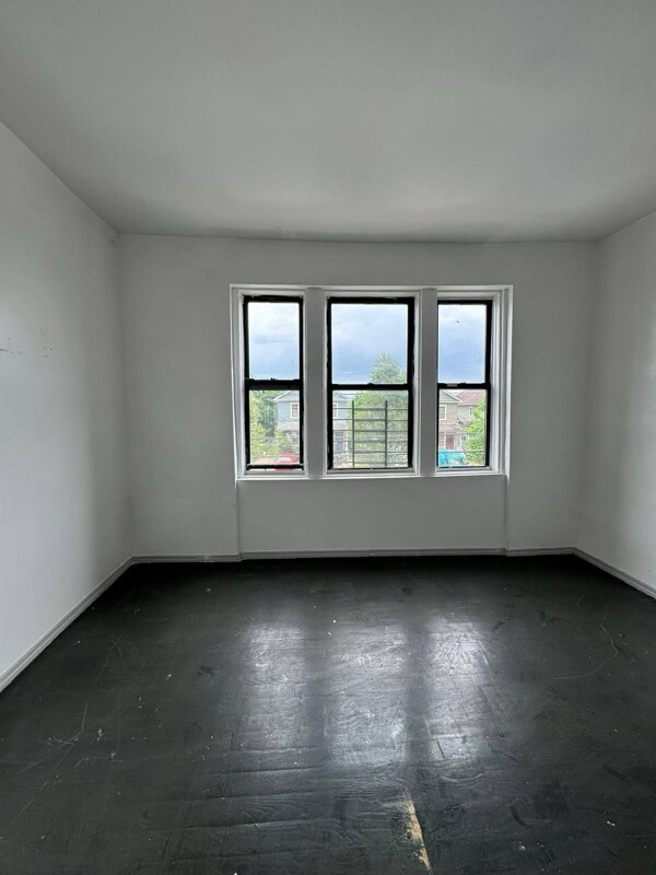 Building Photo - 53 Milford Ave