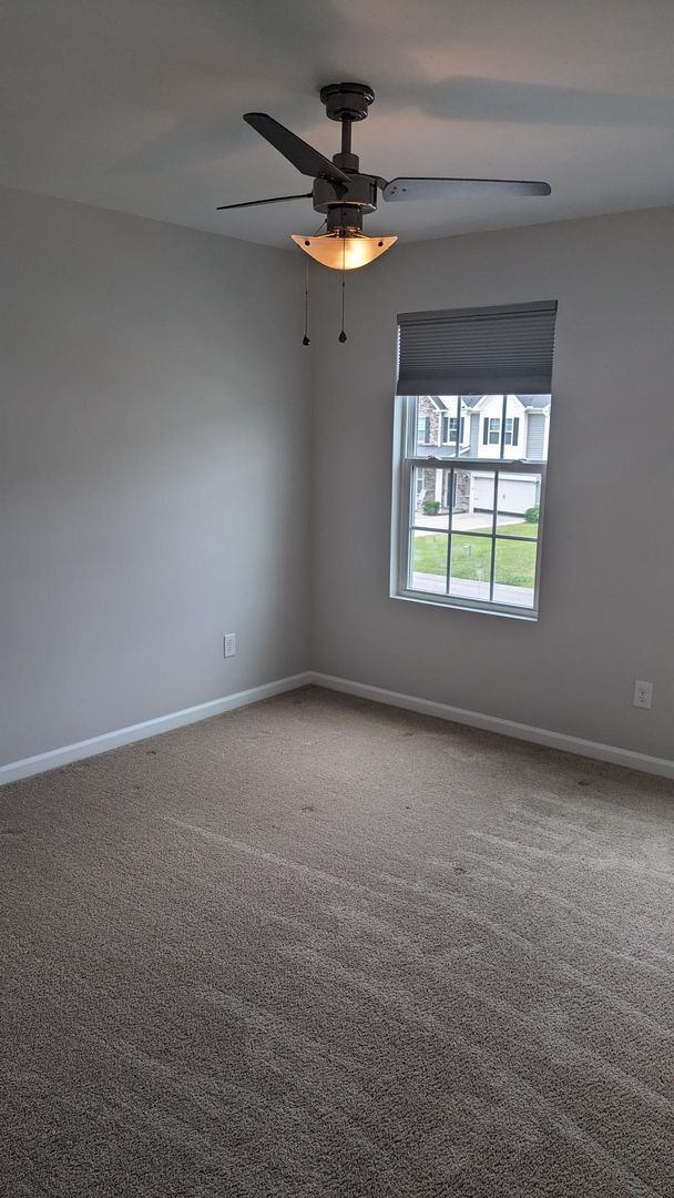 Building Photo - Welcome Home!!! Beautiful 3b 2.5b in Masse...