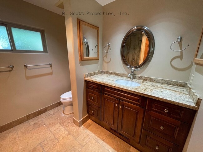 Building Photo - 1626 10th St