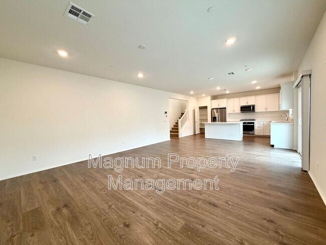 Building Photo - 31356 Sycamore Leaf Dr