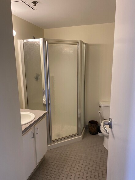 Building Photo - 536 Commonwealth Ave