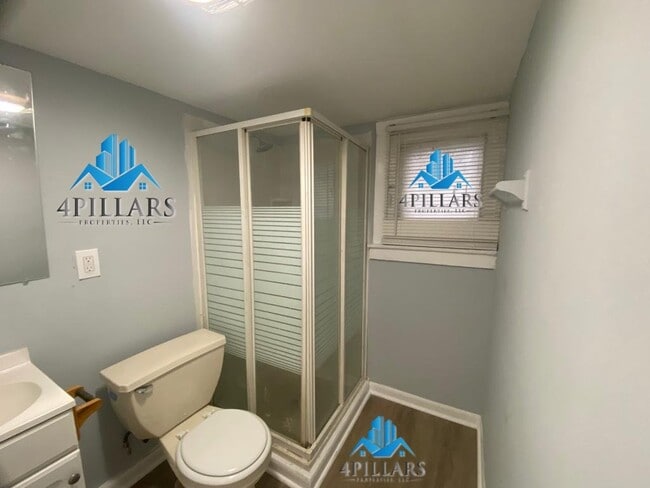 Building Photo - Charming 2 Bedroom, 1 Bath Apartment for Rent