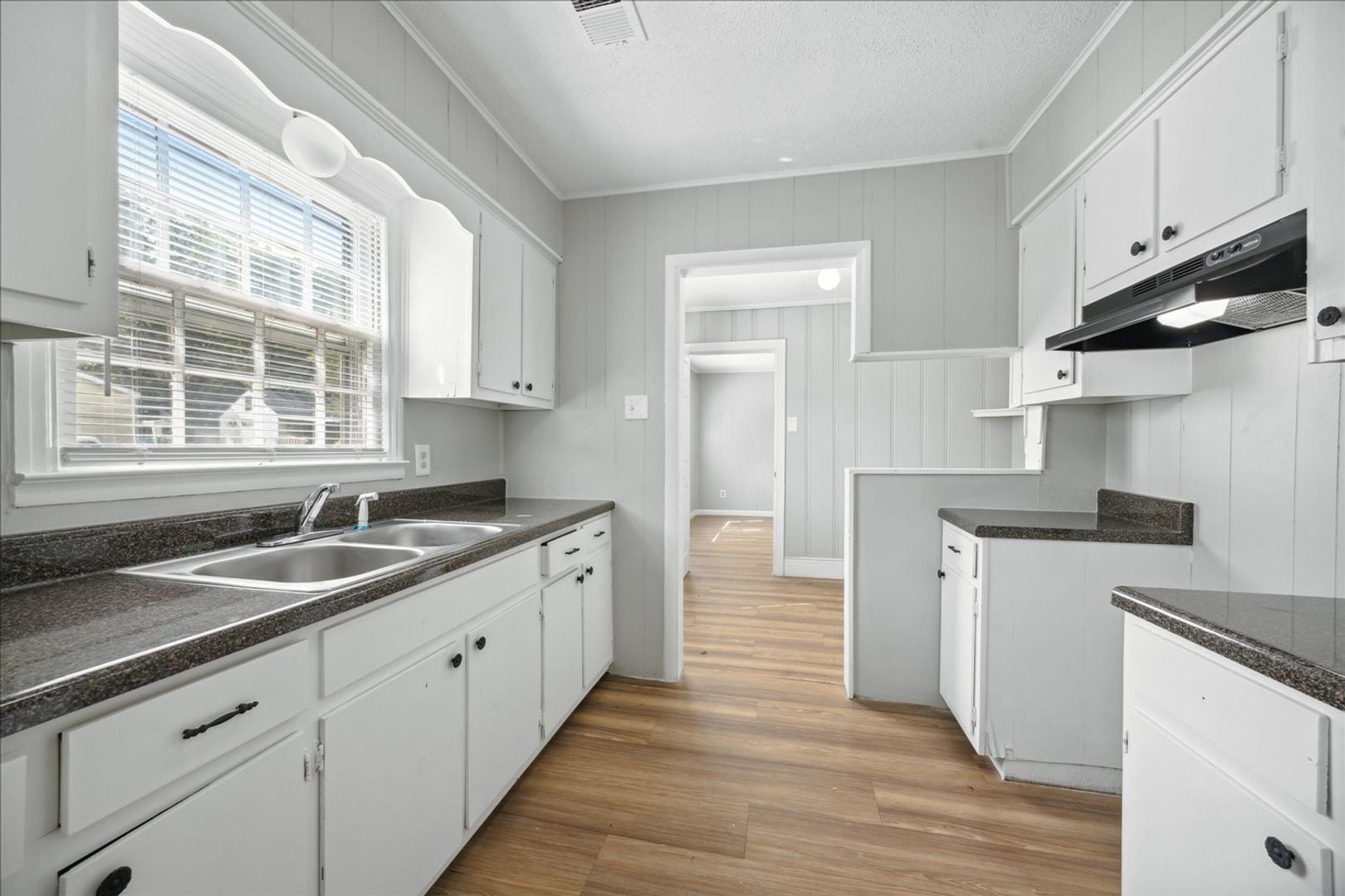 Building Photo - 2724 Steele St