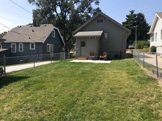 Building Photo - 2209 South 59th Street