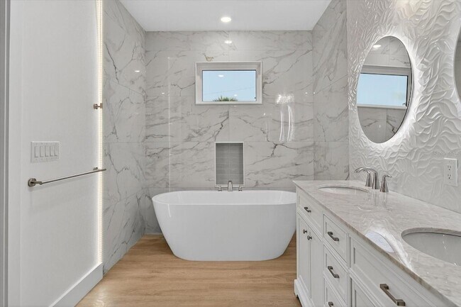 Building Photo - 207 Athens St