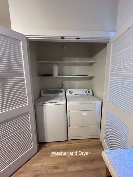 Building Photo - 1636 Hoyt Ave